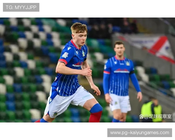 切尔西U21传球训练更细腻细节雕琢未来之星